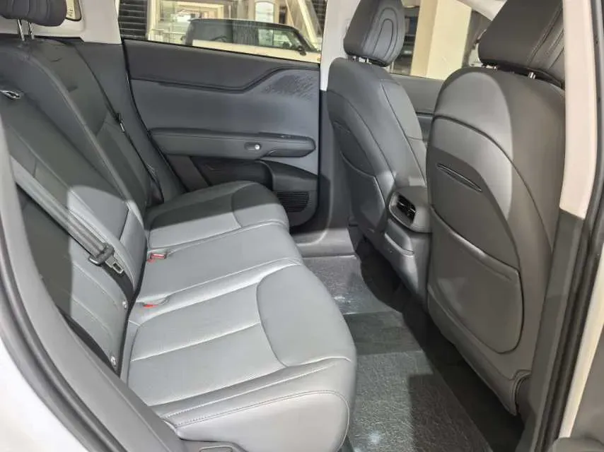 2025 Xpeng G6 BEV 68.5KWH,autocango,china used car exporter,china ev exporter,chinese used car exporter,chinese used ev exporter