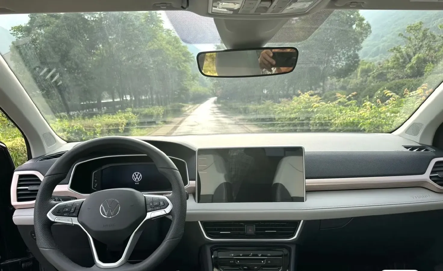 2024 Volkswagen Tharu 1.5T 160HP L4 7DCT,autocango,china used car exporter,china ev exporter,chinese used car exporter,chinese used ev exporter