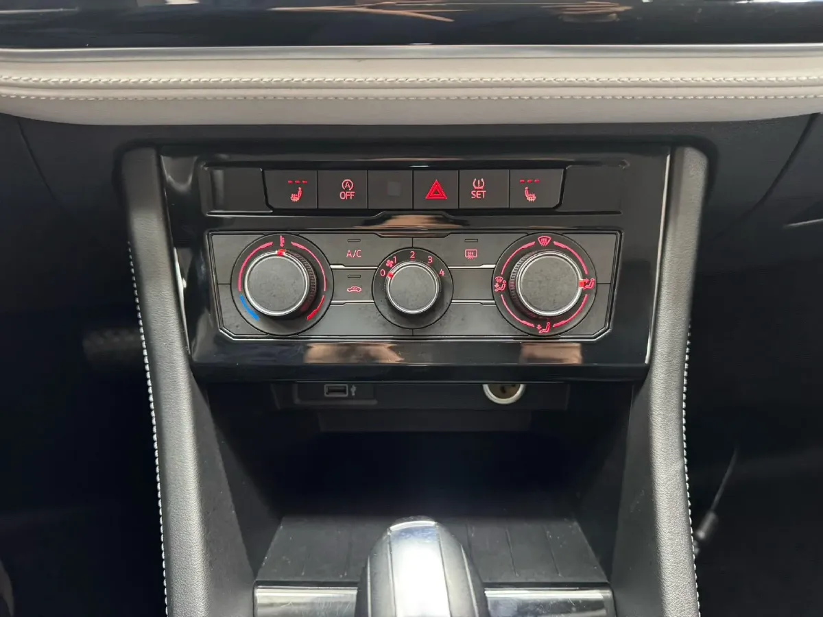 2022 Jetta VS5 1.4T 150HP L4 6AT,autocango,china used car exporter,china ev exporter,chinese used car exporter,chinese used ev exporter