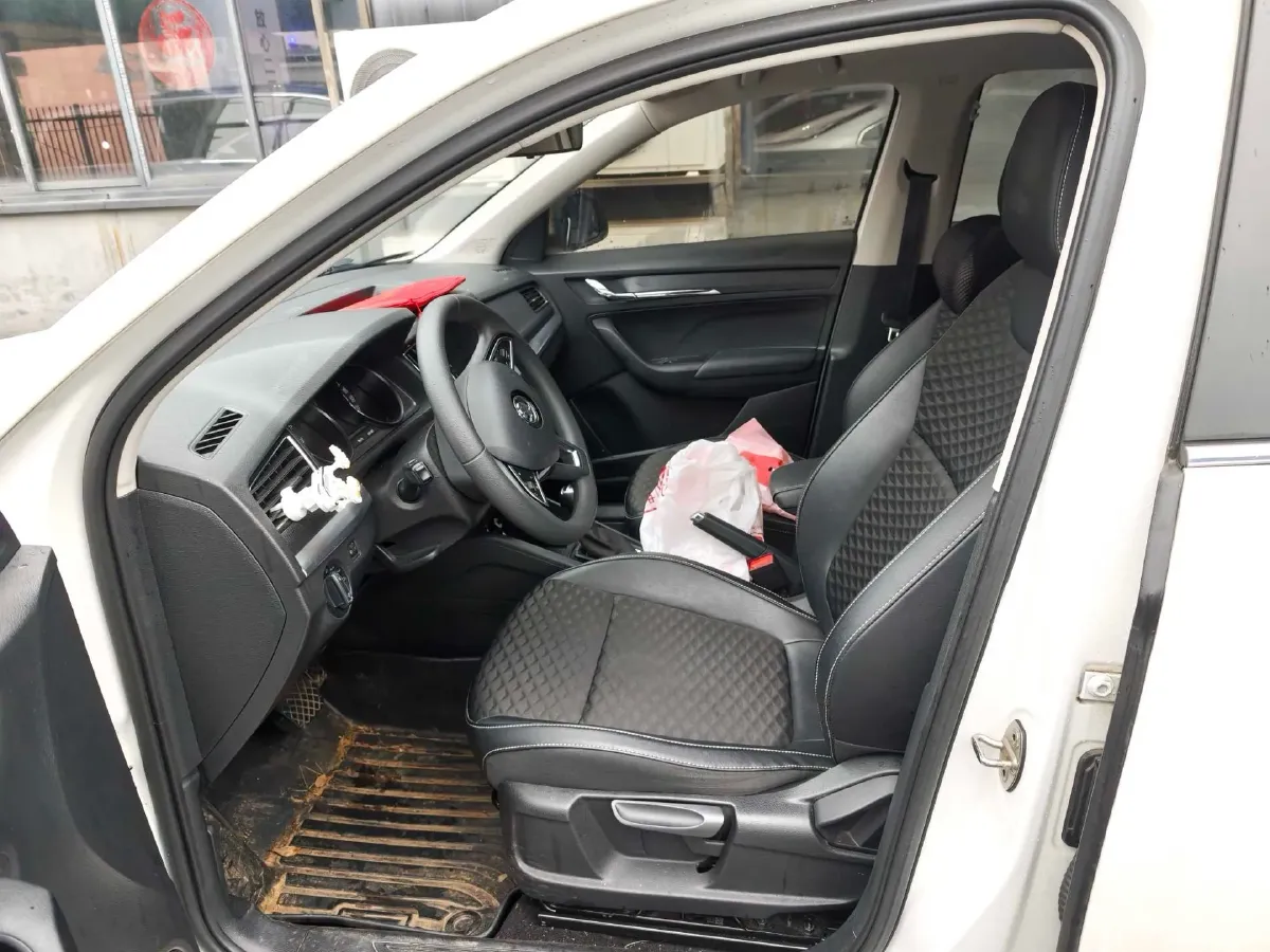 2020 Skoda Kamiq 1.5L 112HP L4 6AT,autocango,china used car exporter,china ev exporter,chinese used car exporter,chinese used ev exporter