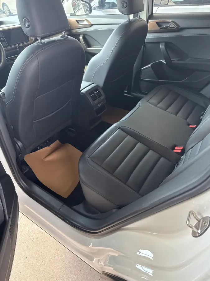 2019 MINI MINI 1.5T 102HP L3 7DCT,autocango,china used car exporter,china ev exporter,chinese used car exporter,chinese used ev exporter