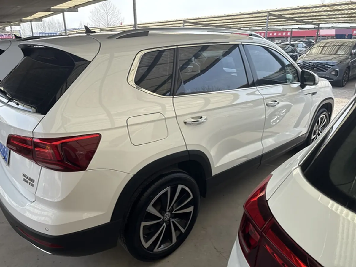 2019 MINI MINI 1.5T 102HP L3 7DCT,autocango,china used car exporter,china ev exporter,chinese used car exporter,chinese used ev exporter