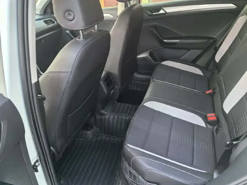 2019 Volkswagen T-Roc 1.4T 131HP L4 7DCT,autocango,china used car exporter,china ev exporter,chinese used car exporter,chinese used ev exporter