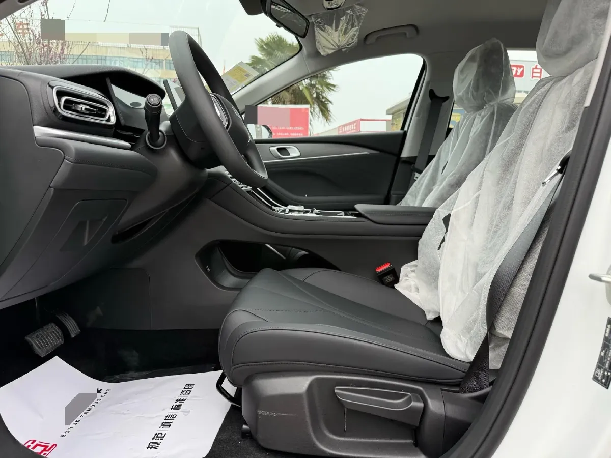 2025 ChangAn KuaYue KuaYueXing V5 EV BEV 41.86KWH,autocango,china used car exporter,china ev exporter,chinese used car exporter,chinese used ev exporter