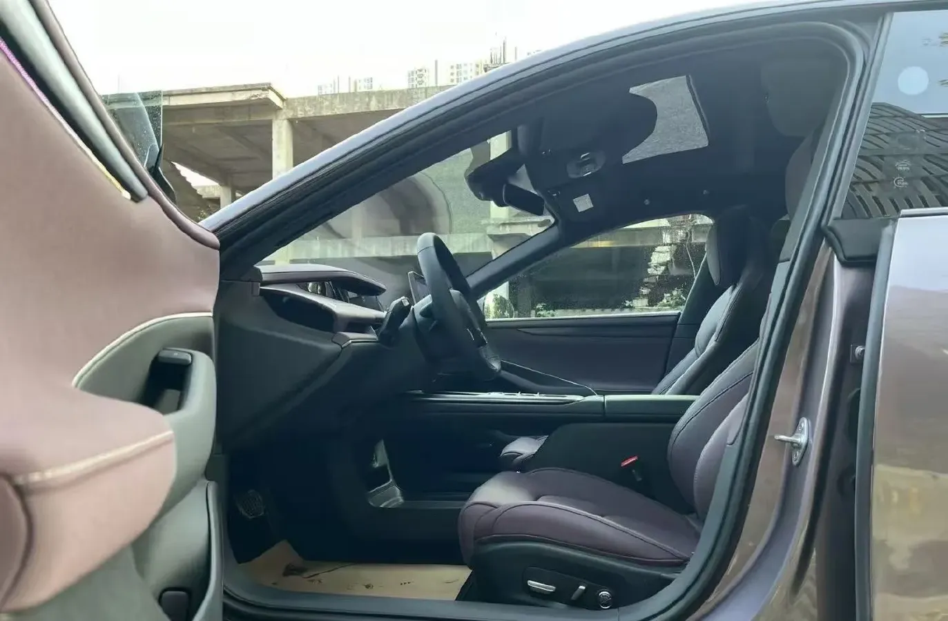 2024 MI SU7 BEV 73.6KWH,autocango,china used car exporter,china ev exporter,chinese used car exporter,chinese used ev exporter