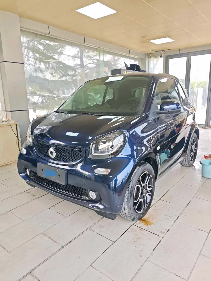 2017 Smart smart fortwo 0.9T 90HP L3 6DCT,autocango,china used car exporter,china ev exporter,chinese used car exporter,chinese used ev exporter