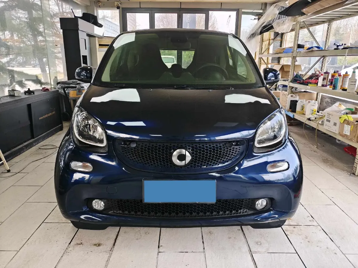 2017 Smart smart fortwo 0.9T 90HP L3 6DCT,autocango,china used car exporter,china ev exporter,chinese used car exporter,chinese used ev exporter