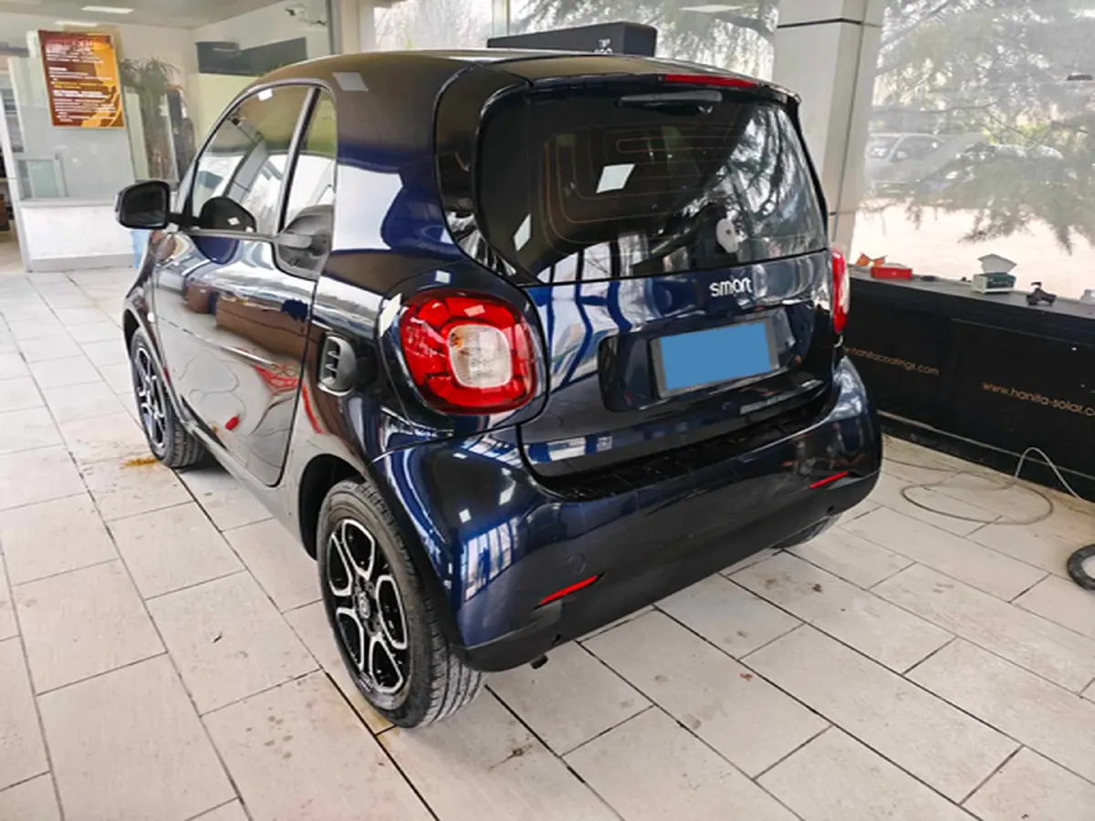 2017 Smart smart fortwo 0.9T 90HP L3 6DCT,autocango,china used car exporter,china ev exporter,chinese used car exporter,chinese used ev exporter