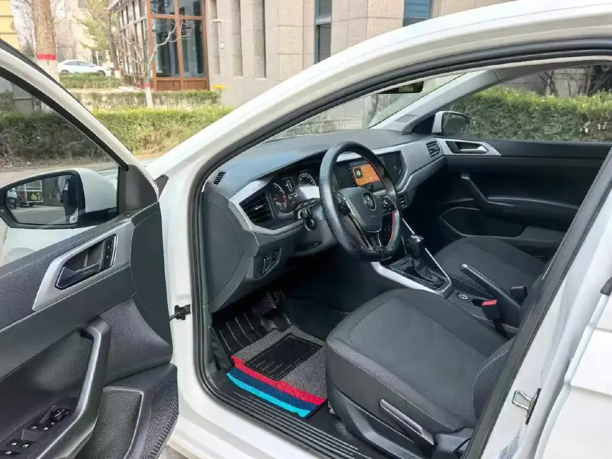 2019 Volkswagen Polo 1.5L 113HP L4 6AT,autocango,china used car exporter,china ev exporter,chinese used car exporter,chinese used ev exporter