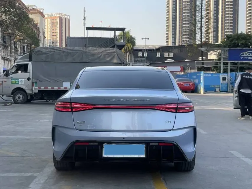 2022 AITO AITO M5 Range Extended 125HP REEV 40KWH,autocango,china used car exporter,china ev exporter,chinese used car exporter,chinese used ev exporter