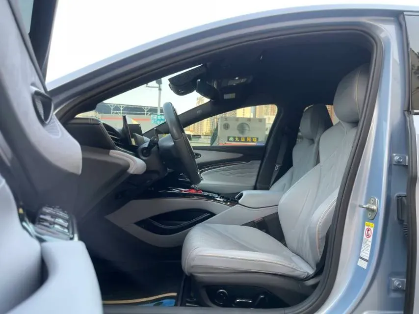 2022 AITO AITO M5 Range Extended 125HP REEV 40KWH,autocango,china used car exporter,china ev exporter,chinese used car exporter,chinese used ev exporter