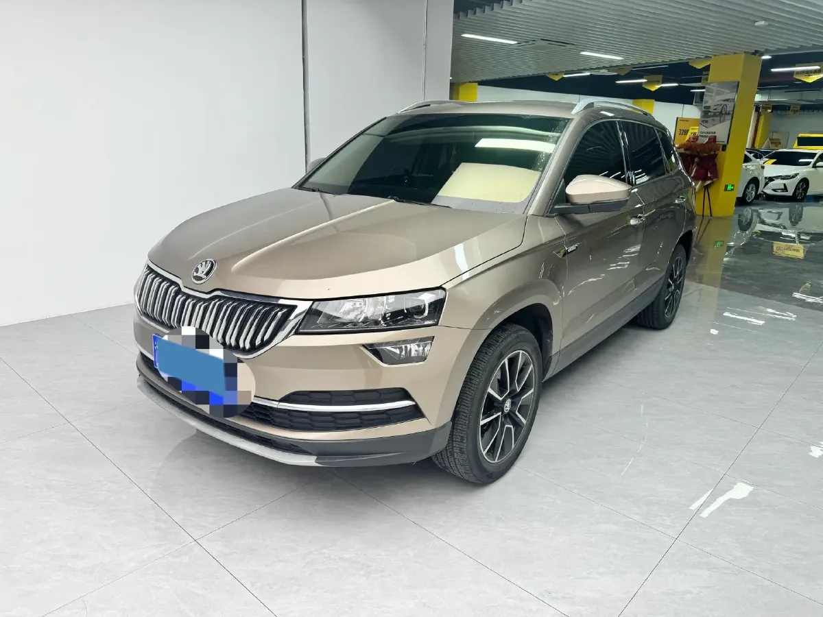 2020 Skoda Karoq 1.4T 150HP L4 7DCT,autocango,china used car exporter,china ev exporter,chinese used car exporter,chinese used ev exporter