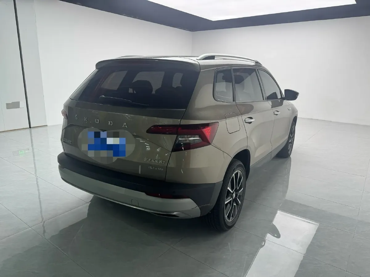 2020 Skoda Karoq 1.4T 150HP L4 7DCT,autocango,china used car exporter,china ev exporter,chinese used car exporter,chinese used ev exporter