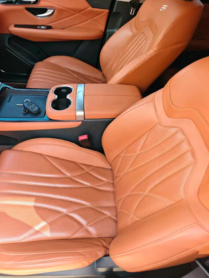 2024 Venucia VX6 BEV 62KWH,autocango,china used car exporter,china ev exporter,chinese used car exporter,chinese used ev exporter