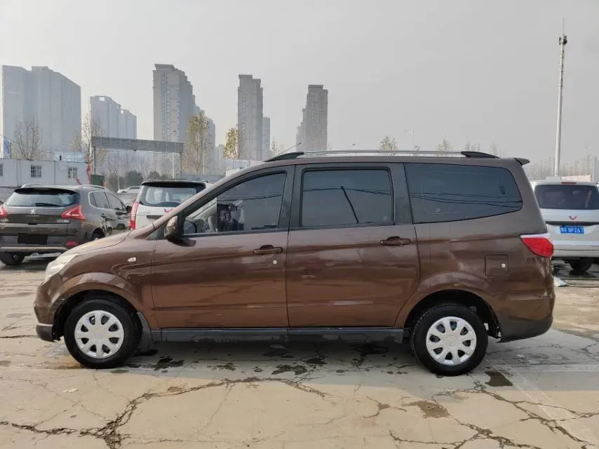 2016 BAIC WeiWang M35 1.5L 116HP L4 5MT,autocango,china used car exporter,china ev exporter,chinese used car exporter,chinese used ev exporter
