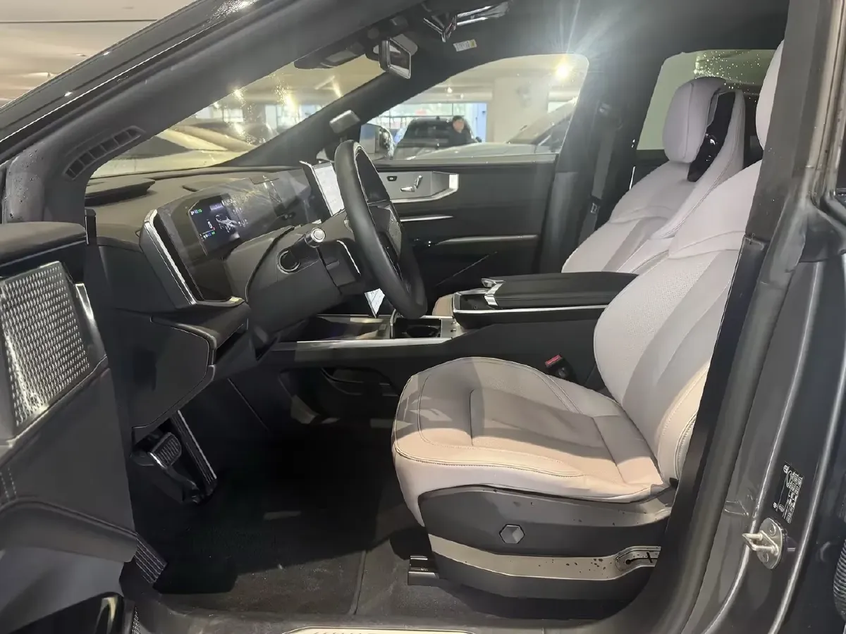 2023 HiPhi Y BEV 76.6KWH,autocango,china used car exporter,china ev exporter,chinese used car exporter,chinese used ev exporter