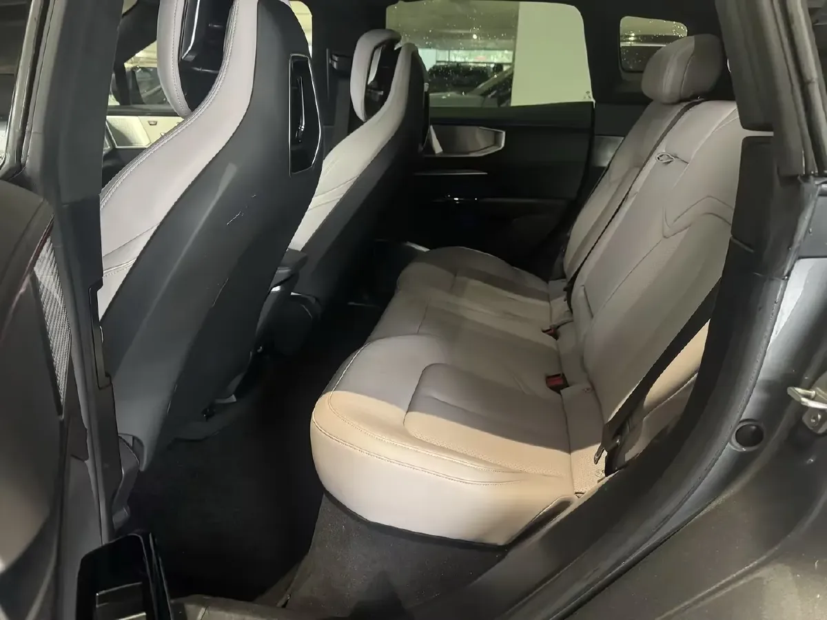 2023 HiPhi Y BEV 76.6KWH,autocango,china used car exporter,china ev exporter,chinese used car exporter,chinese used ev exporter