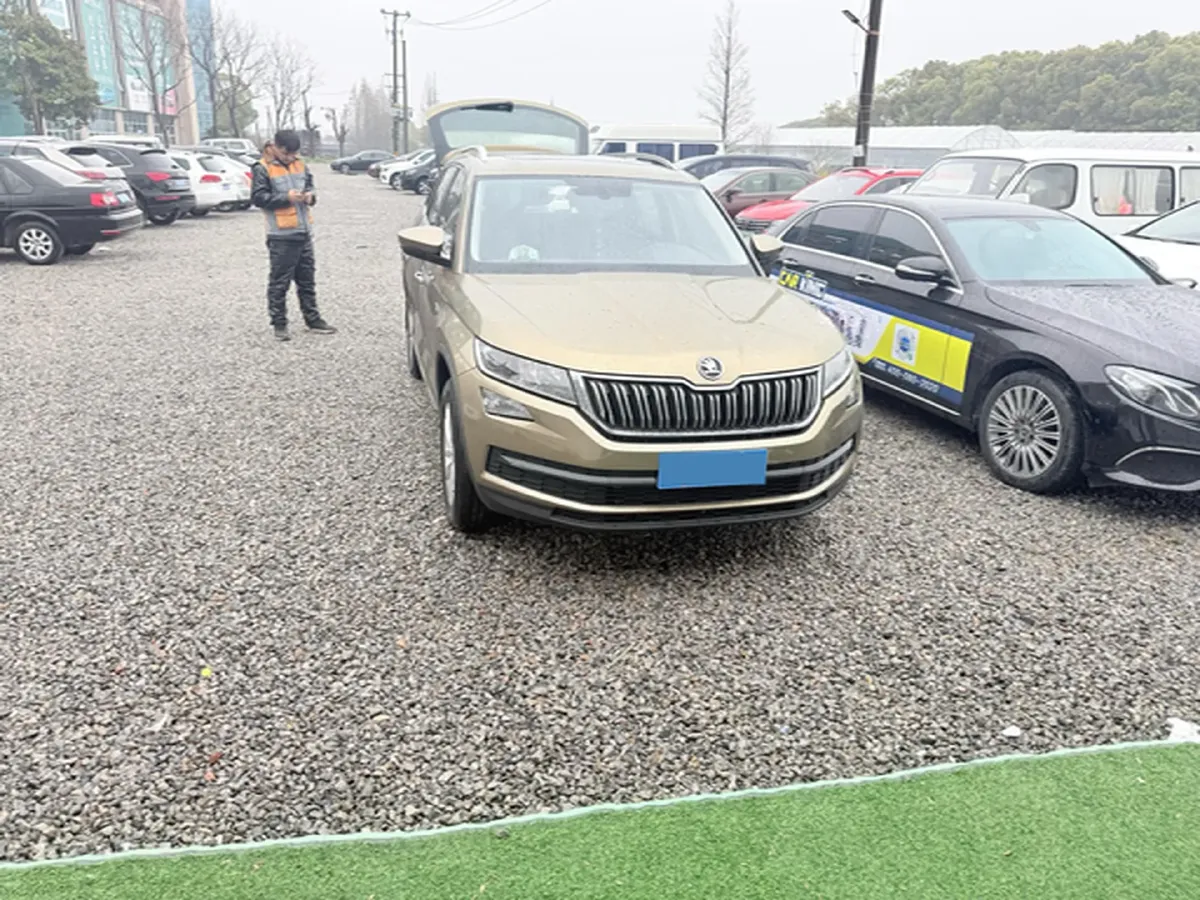 2018 Skoda Kodiak 2.0T 186HP L4 7DCT,autocango,china used car exporter,china ev exporter,chinese used car exporter,chinese used ev exporter