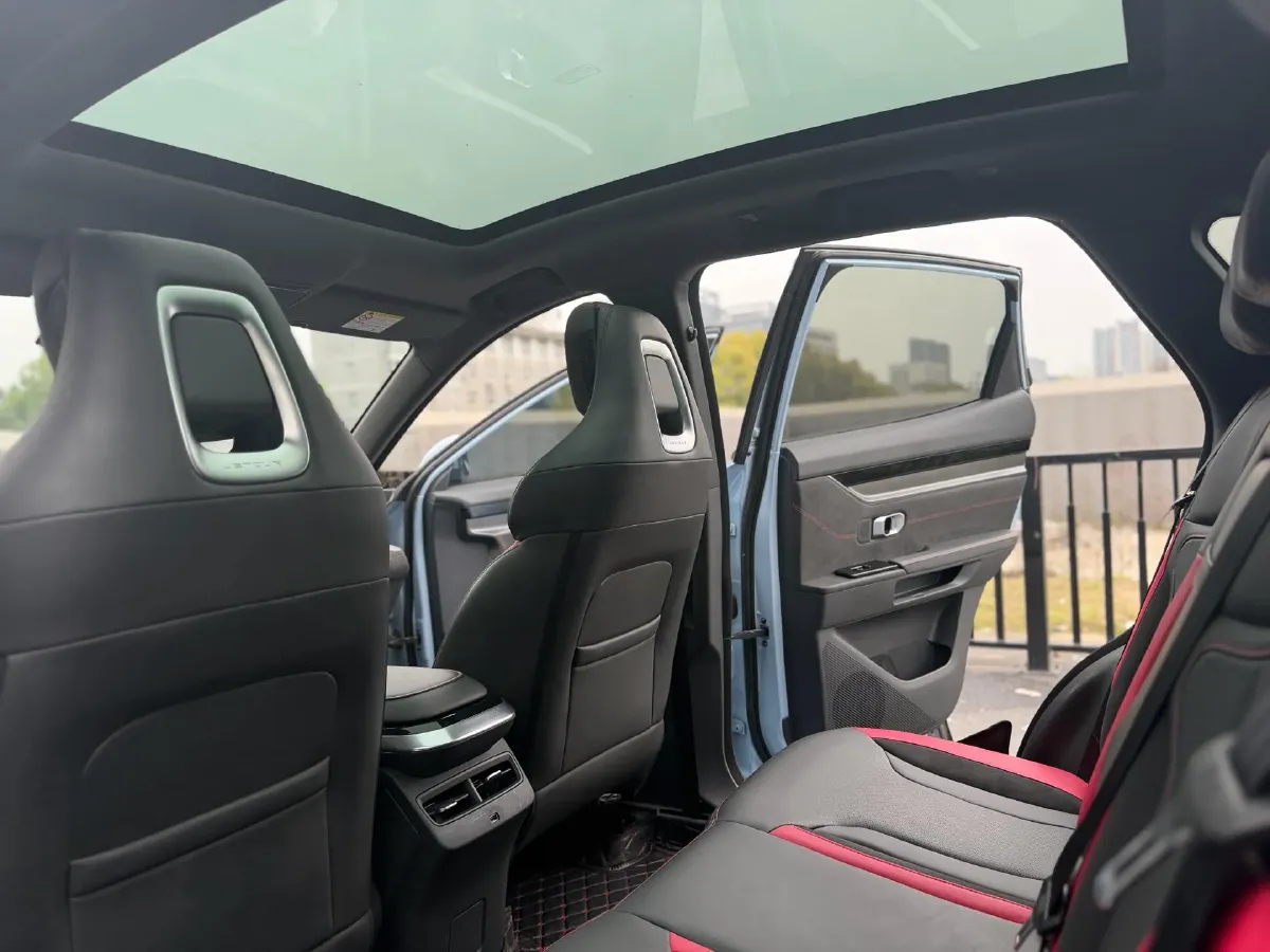 2022 Jetour DASHING 1.6T 197HP L4 7DCT,autocango,china used car exporter,china ev exporter,chinese used car exporter,chinese used ev exporter