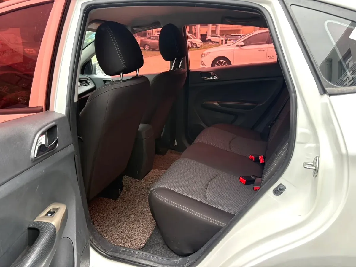 2017 HaiMa M3 1.5L 112HP L4 5MT,autocango,china used car exporter,china ev exporter,chinese used car exporter,chinese used ev exporter