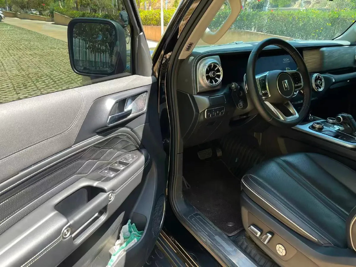 2021 Tank 300 2.0T 227HP L4 8AT,autocango,china used car exporter,china ev exporter,chinese used car exporter,chinese used ev exporter