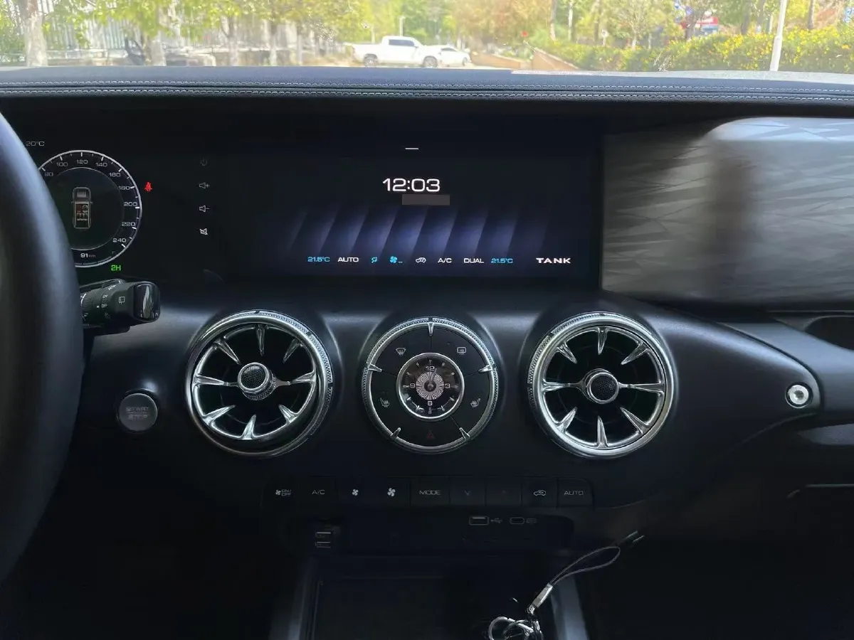 2021 Tank 300 2.0T 227HP L4 8AT,autocango,china used car exporter,china ev exporter,chinese used car exporter,chinese used ev exporter