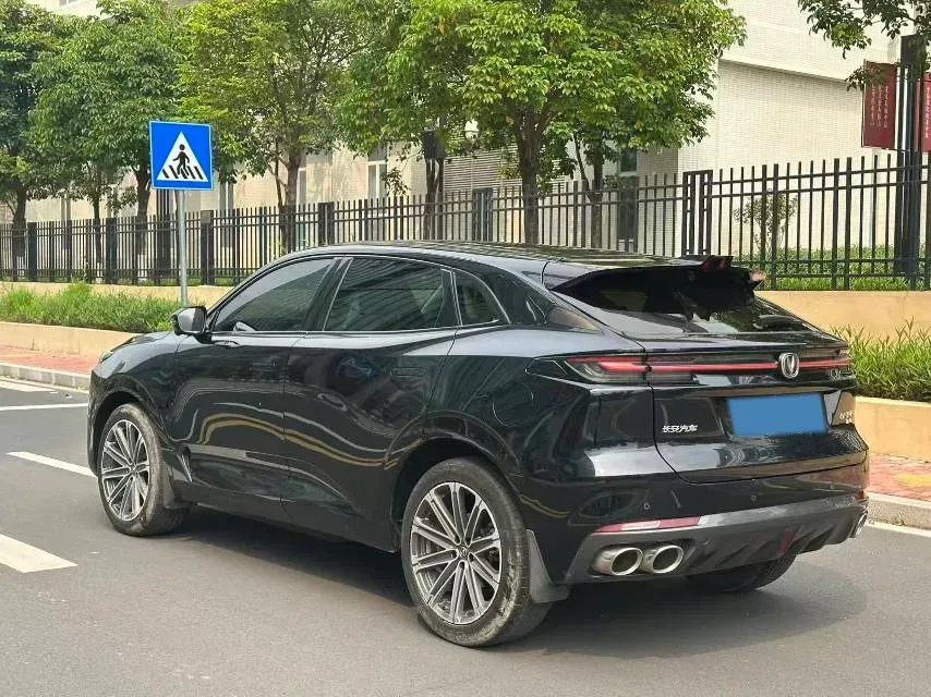 2021 ChangAn UNI-K 2.0T 233HP L4 8AT,autocango,china used car exporter,china ev exporter,chinese used car exporter,chinese used ev exporter