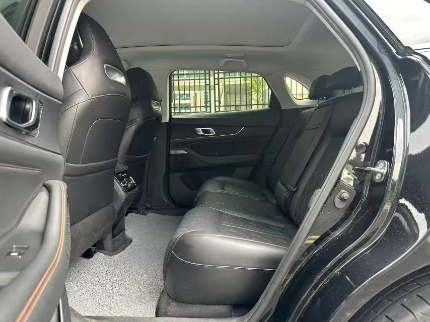 2021 ChangAn UNI-K 2.0T 233HP L4 8AT,autocango,china used car exporter,china ev exporter,chinese used car exporter,chinese used ev exporter