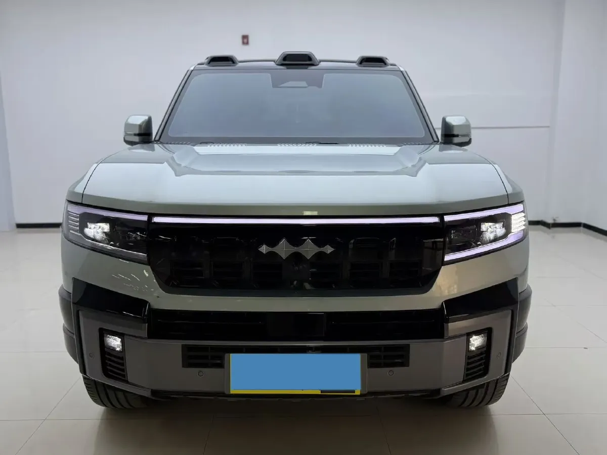 2025 FangChengBao Bao 8 2.0T 245HP L4 E-CVT PHEV 36.8KWH,autocango,china used car exporter,china ev exporter,chinese used car exporter,chinese used ev exporter