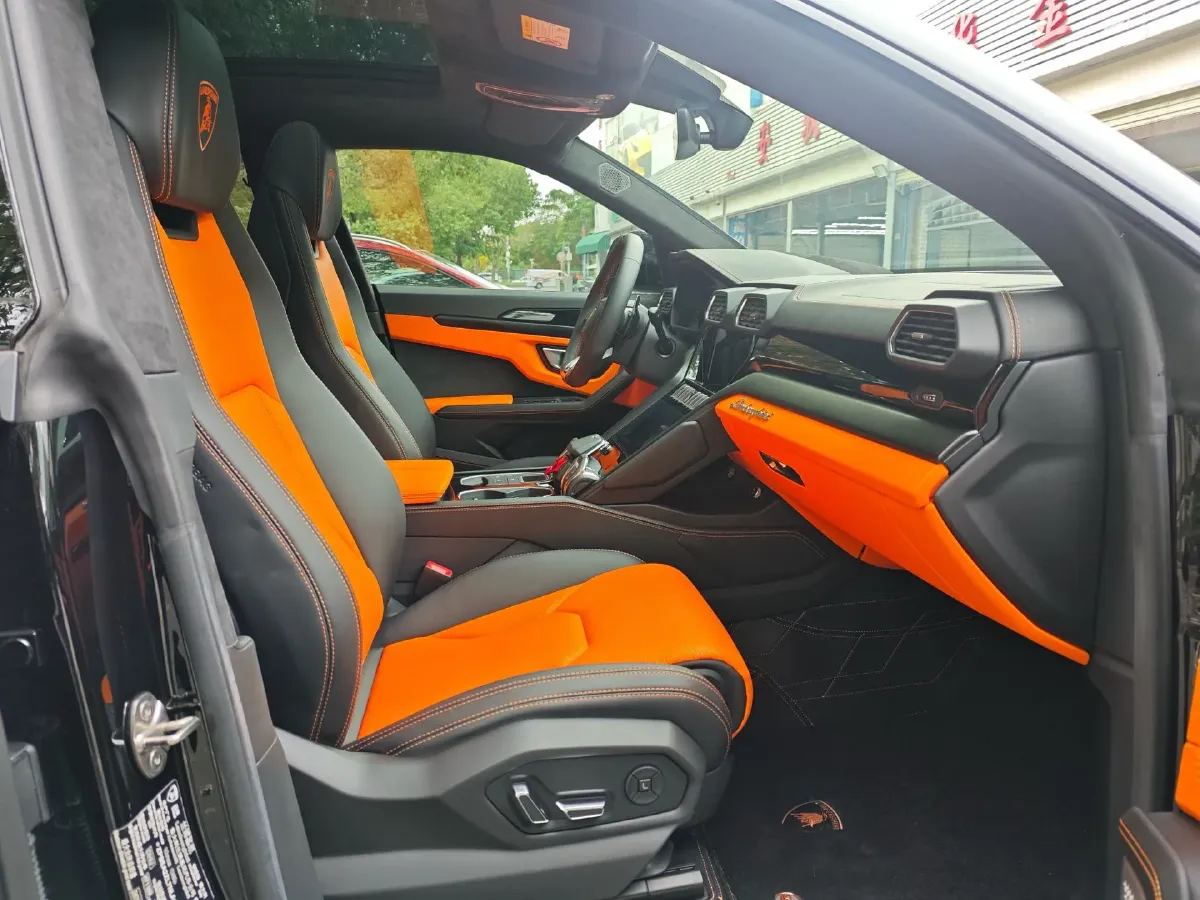 2021 Lamborghini Urus 4.0T 641HP V8 8AT,autocango,china used car exporter,china ev exporter,chinese used car exporter,chinese used ev exporter