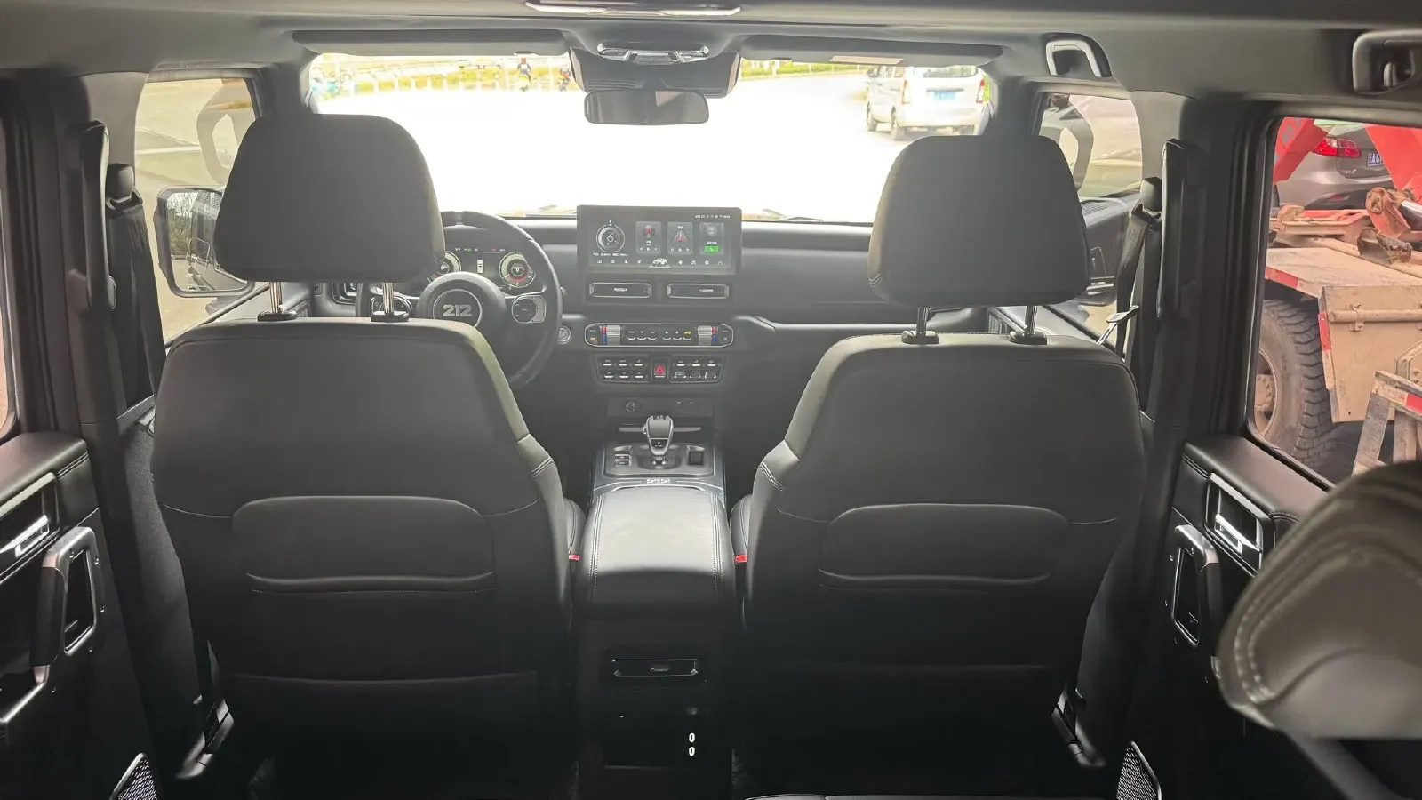 2024 212 212 T01 2.0T 252HP L4 8AT,autocango,china used car exporter,china ev exporter,chinese used car exporter,chinese used ev exporter