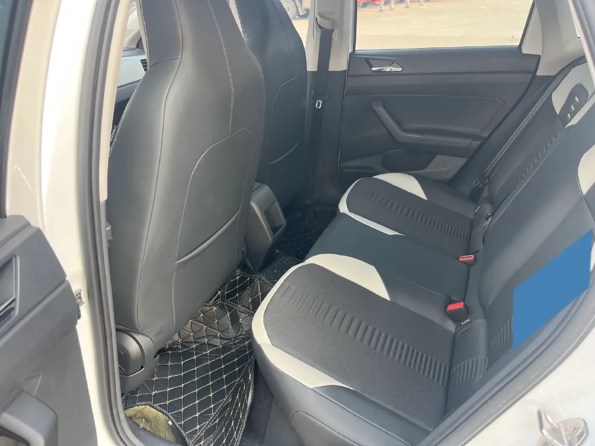 2021 Haval H6 1.5T 169HP L4 7DCT,autocango,china used car exporter,china ev exporter,chinese used car exporter,chinese used ev exporter