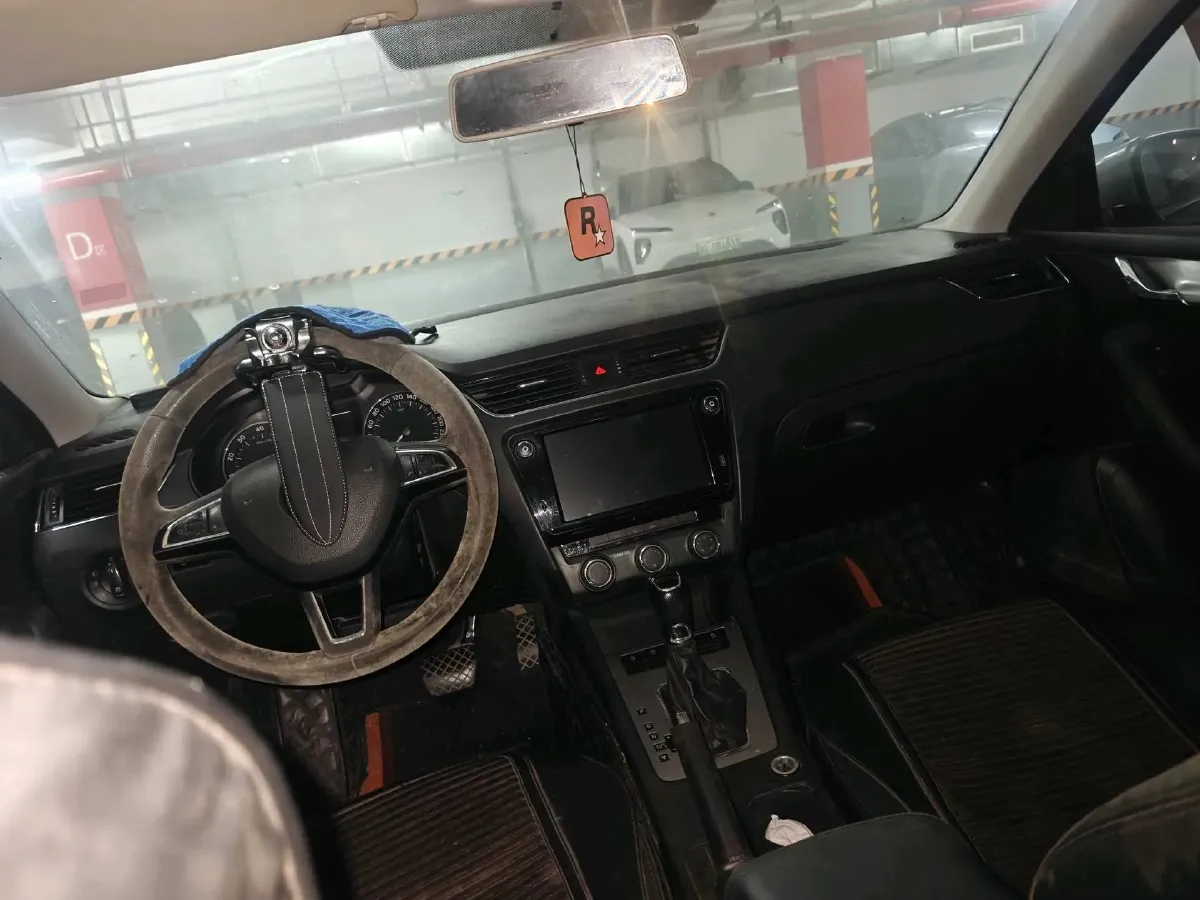 2019 Skoda Octavia 1.2T 116HP L4 7DCT,autocango,china used car exporter,china ev exporter,chinese used car exporter,chinese used ev exporter