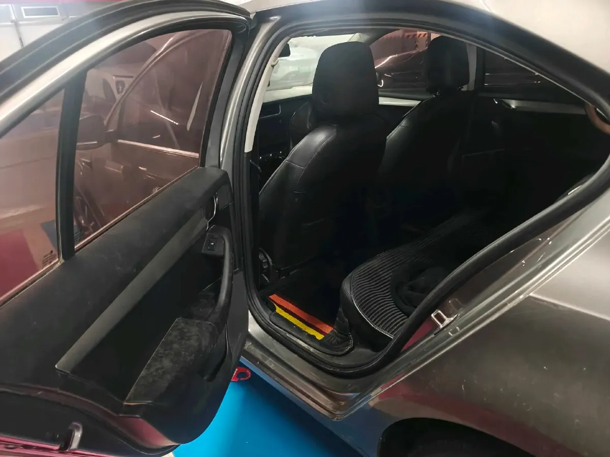 2019 Skoda Octavia 1.2T 116HP L4 7DCT,autocango,china used car exporter,china ev exporter,chinese used car exporter,chinese used ev exporter