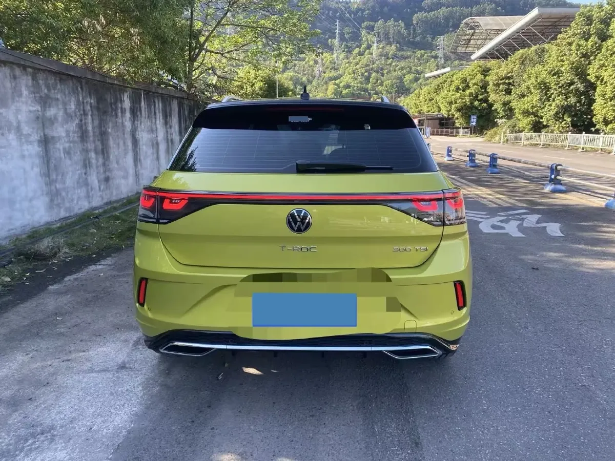 2023 Volkswagen T-Roc 1.5T 160HP L4 7DCT,autocango,china used car exporter,china ev exporter,chinese used car exporter,chinese used ev exporter