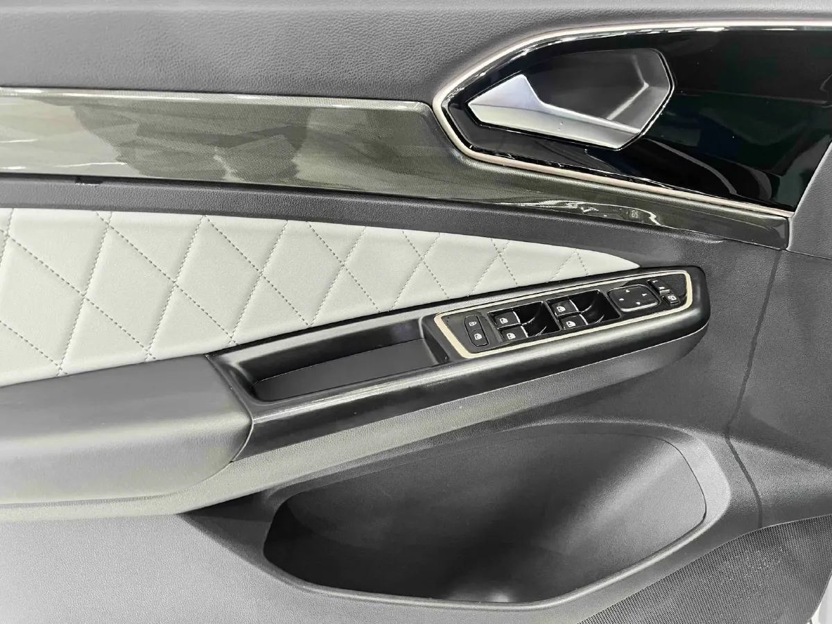 2022 Jetta VS7 1.4T 150HP L4 6AT,autocango,china used car exporter,china ev exporter,chinese used car exporter,chinese used ev exporter