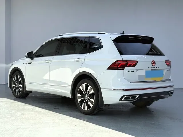 2024 Volkswagen Tiguan L 2.0T 186HP L4 7DCT,autocango,china used car exporter,china ev exporter,chinese used car exporter,chinese used ev exporter
