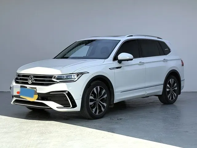 2024 Volkswagen Tiguan L 2.0T 186HP L4 7DCT,autocango,china used car exporter,china ev exporter,chinese used car exporter,chinese used ev exporter