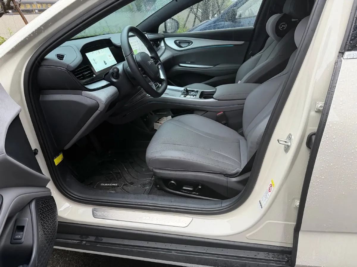 2025 BYD Seal07 DM-i 1.5L 101HP L4 E-CVT PHEV 17.6KWH,autocango,china used car exporter,china ev exporter,chinese used car exporter,chinese used ev exporter