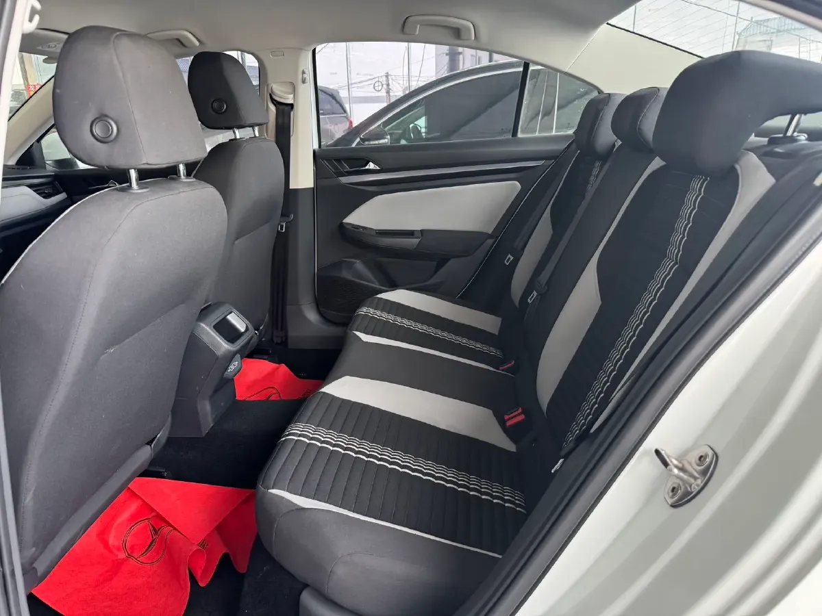 2024 Volkswagen Bora 1.2T 116HP L4 7DCT,autocango,china used car exporter,china ev exporter,chinese used car exporter,chinese used ev exporter