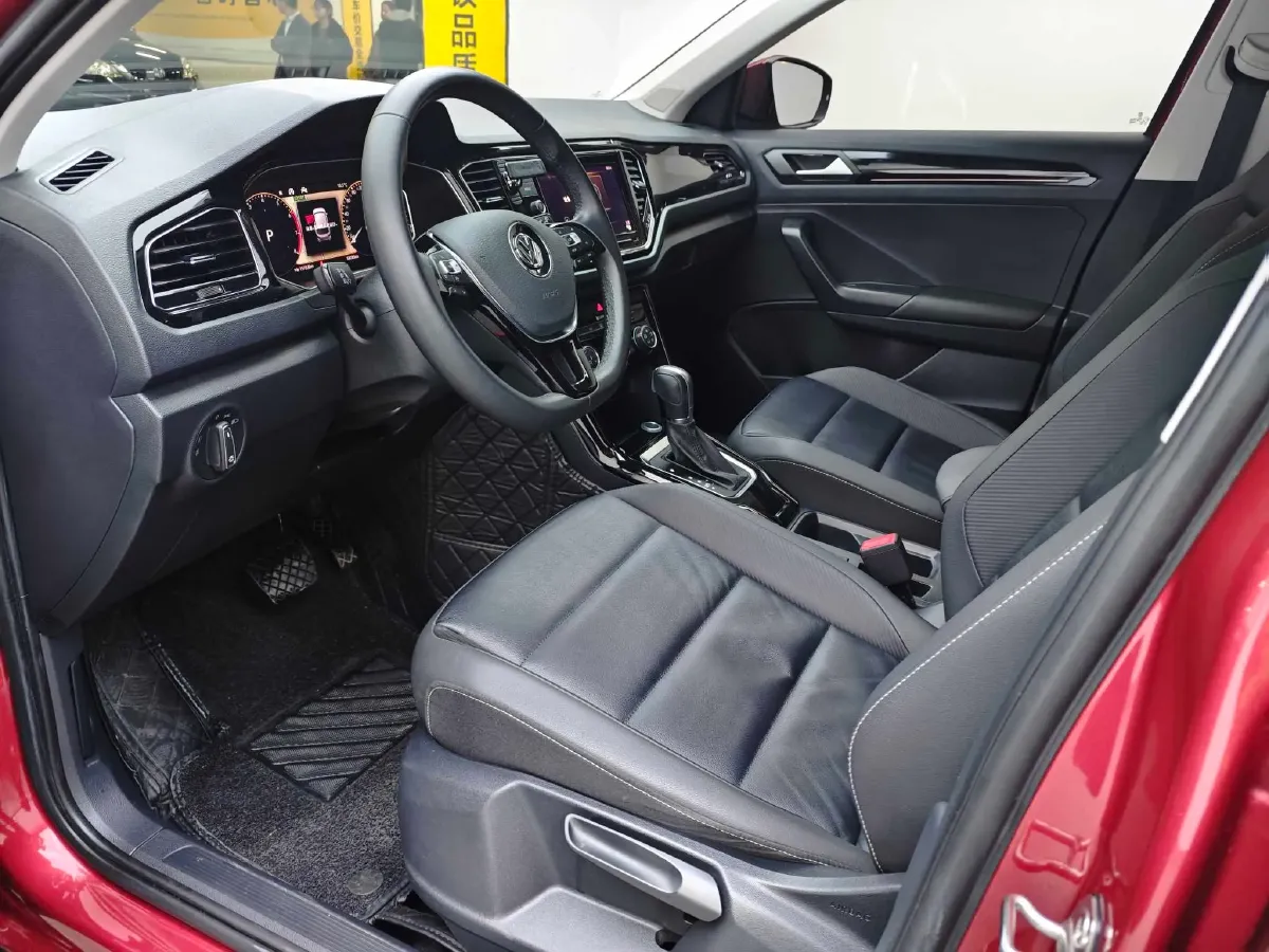 2020 Volkswagen T-Roc 1.4T 150HP L4 7DCT,autocango,china used car exporter,china ev exporter,chinese used car exporter,chinese used ev exporter