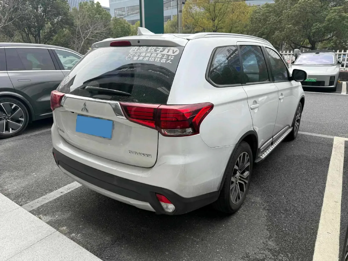 2018 Mitsubishi Outlander 2.0L 166HP L4 CVT,autocango,china used car exporter,china ev exporter,chinese used car exporter,chinese used ev exporter