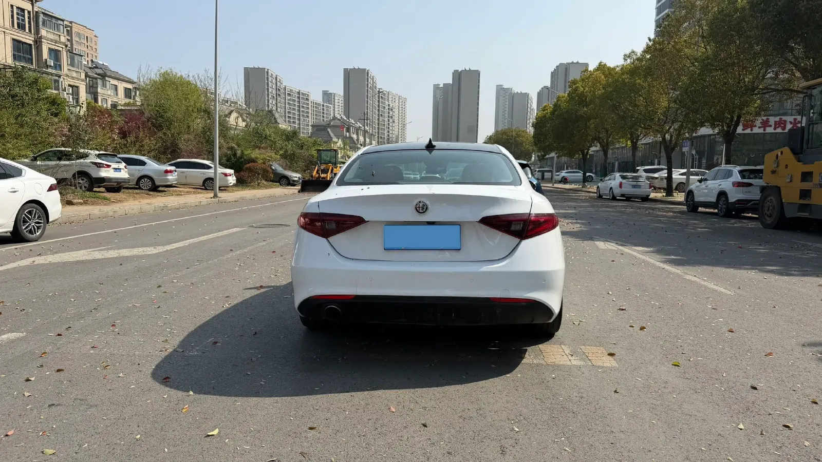 2017 Alfa Romeo Giulia 2.0T 200HP L4 8AT,autocango,china used car exporter,china ev exporter,chinese used car exporter,chinese used ev exporter