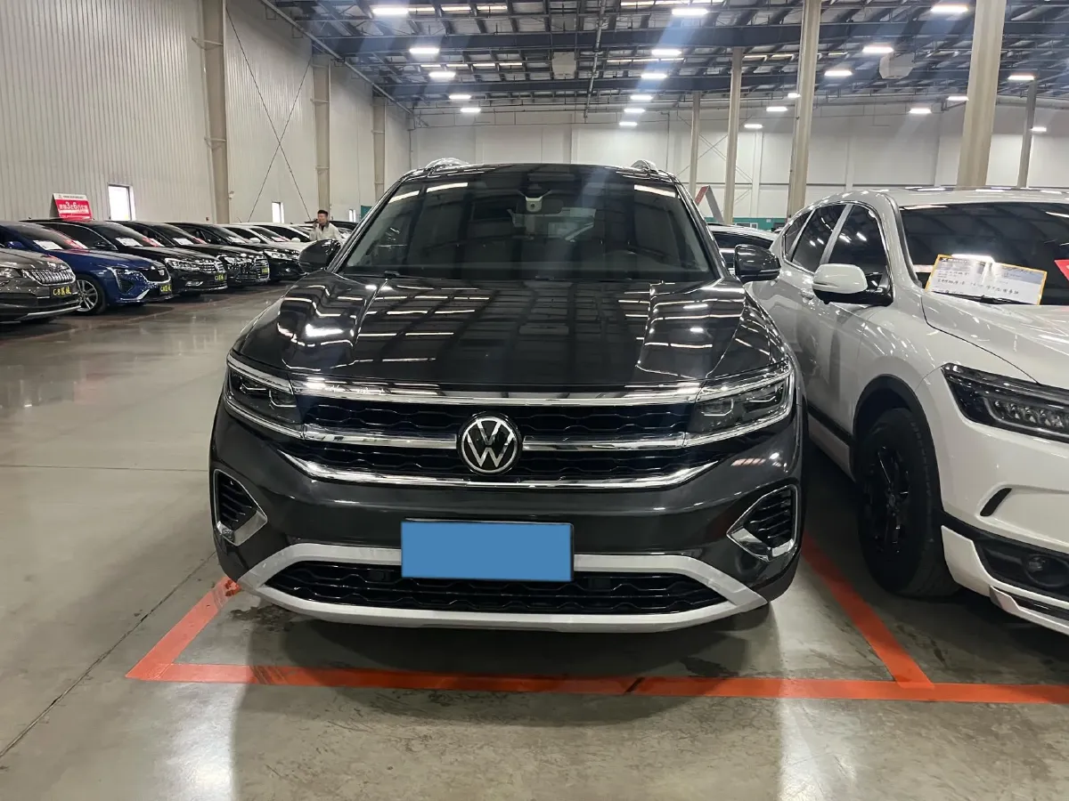 2022 Volkswagen Talagon 2.5T 299HP V6 7DCT,autocango,china used car exporter,china ev exporter,chinese used car exporter,chinese used ev exporter