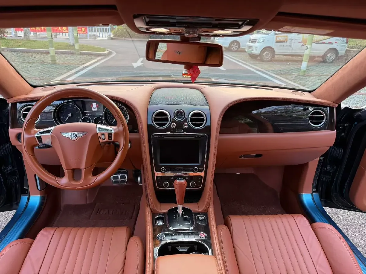 2017 Bentley Flying Spur 4.0T 528HP V8 8AT,autocango,china used car exporter,china ev exporter,chinese used car exporter,chinese used ev exporter