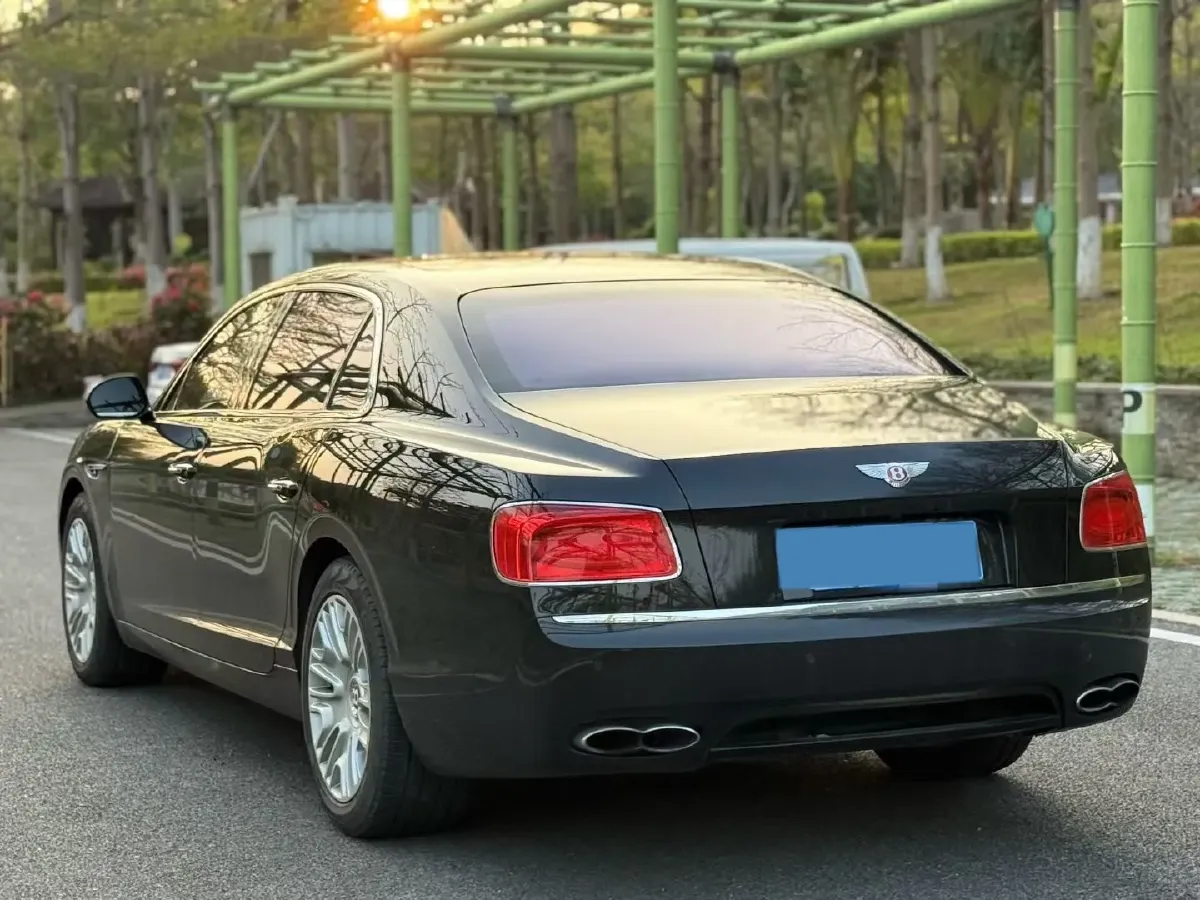 2017 Bentley Flying Spur 4.0T 528HP V8 8AT,autocango,china used car exporter,china ev exporter,chinese used car exporter,chinese used ev exporter