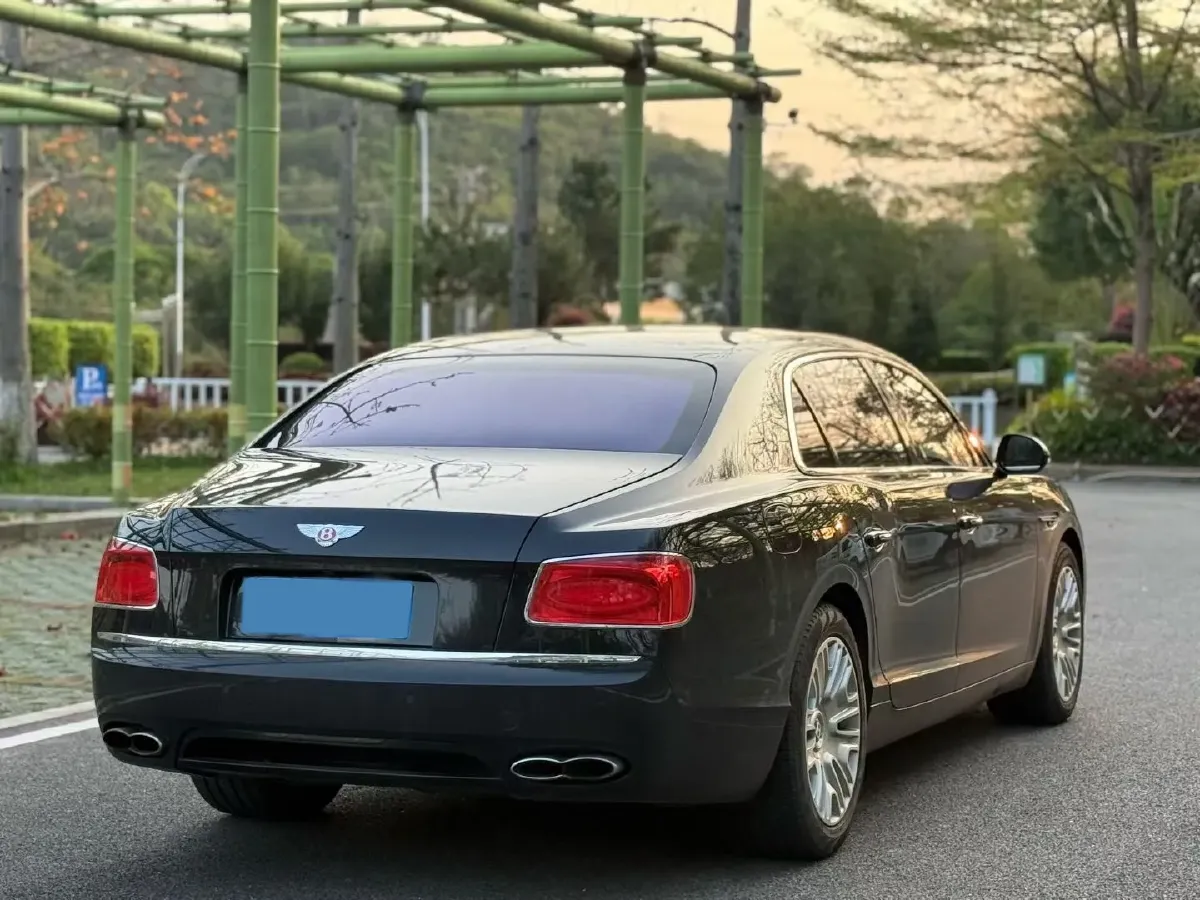 2017 Bentley Flying Spur 4.0T 528HP V8 8AT,autocango,china used car exporter,china ev exporter,chinese used car exporter,chinese used ev exporter