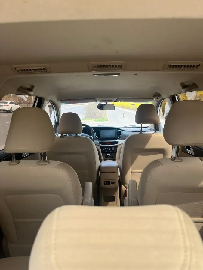 2016 BaoJun 730 1.5L 112HP L4 5MT,autocango,china used car exporter,china ev exporter,chinese used car exporter,chinese used ev exporter