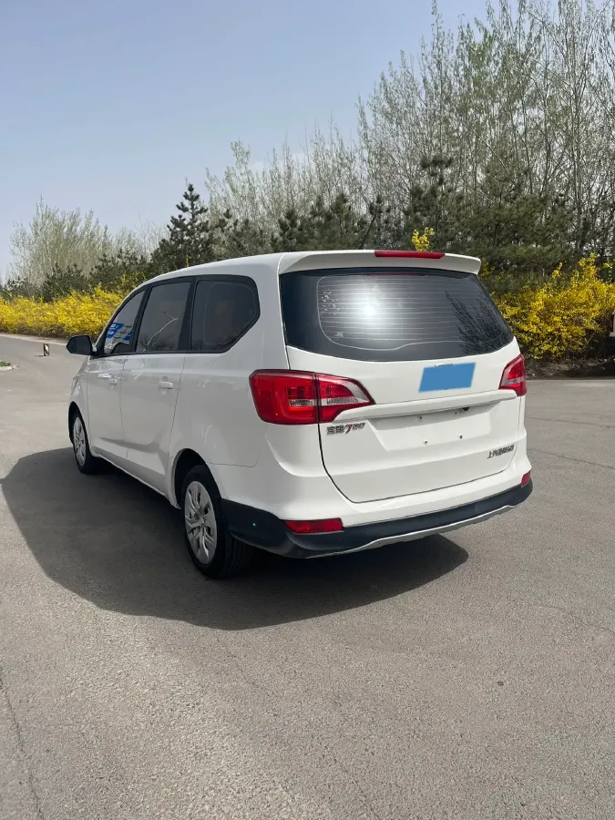 2016 BaoJun 730 1.5L 112HP L4 5MT,autocango,china used car exporter,china ev exporter,chinese used car exporter,chinese used ev exporter