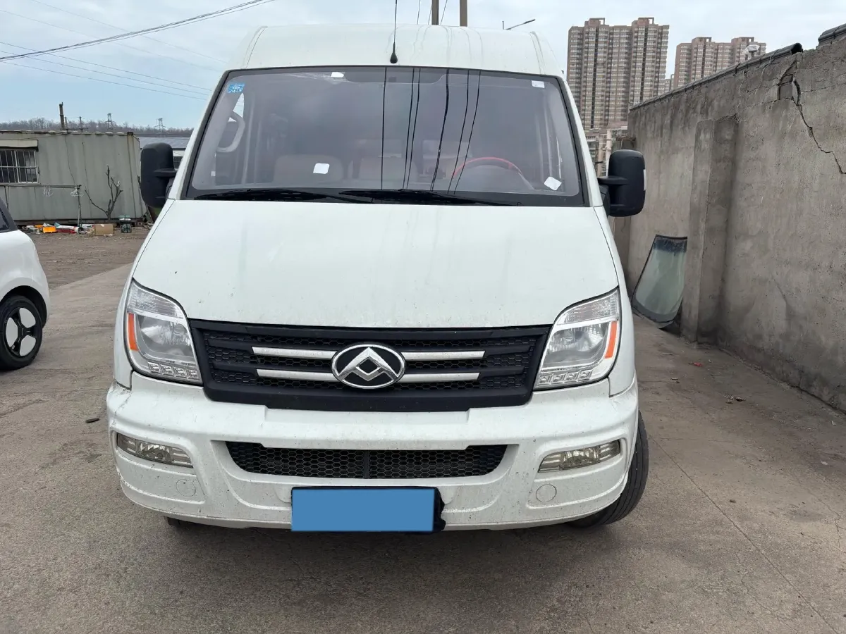 2023 MAXUS XinTu V80 2.0T 127HP L4 6MT,autocango,china used car exporter,china ev exporter,chinese used car exporter,chinese used ev exporter